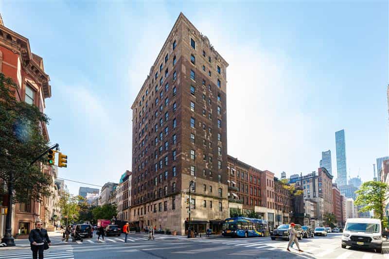 809-811 Madison Avenue in Manhattan